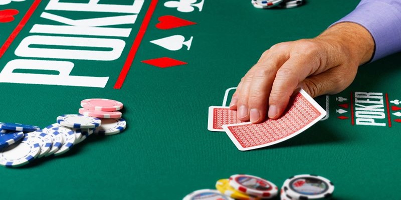 Khái niệm bluff trong Poker